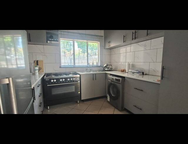 3 BEDROOM APARTMENT FOR SALE IN PRETORIA GARDENS
